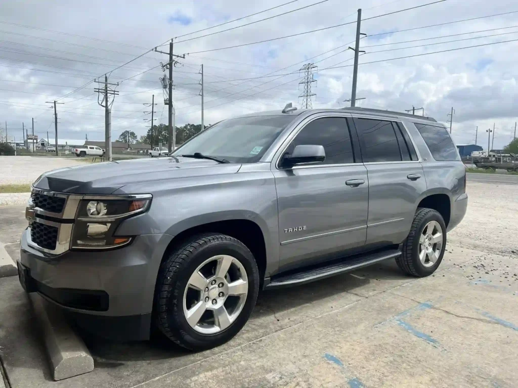 automotive window tinting service